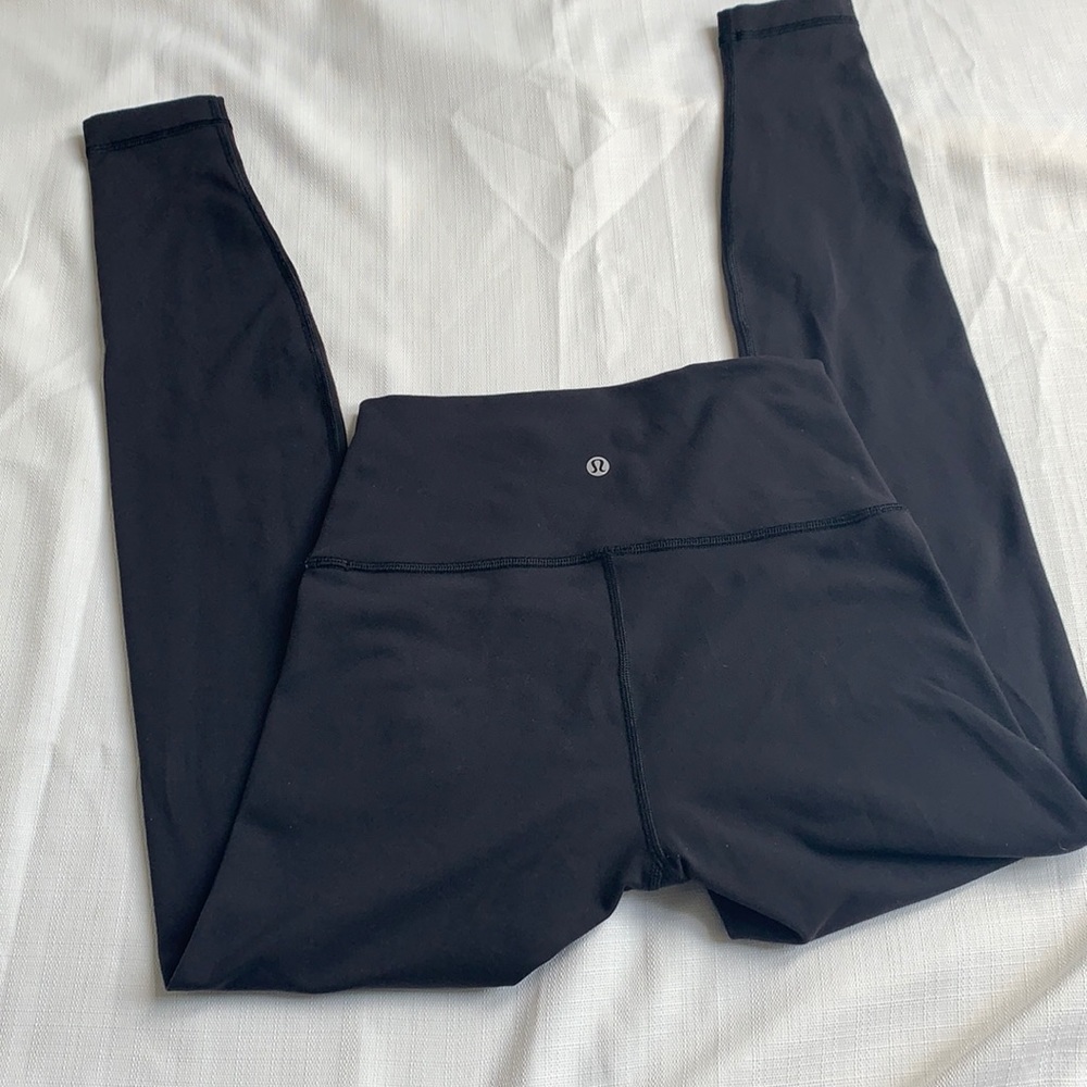 Almost new wunder under size 6 28”